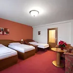 Attic Hotel
